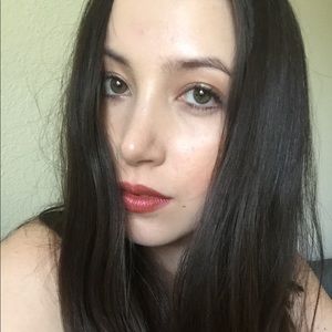 Meet your Posher, Vanessa